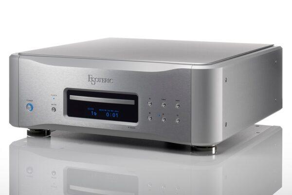 高階音響解碼器（DAC）展示，具備 MQA 全展開與原生 DSD 硬解功能的發燒級音訊設備。